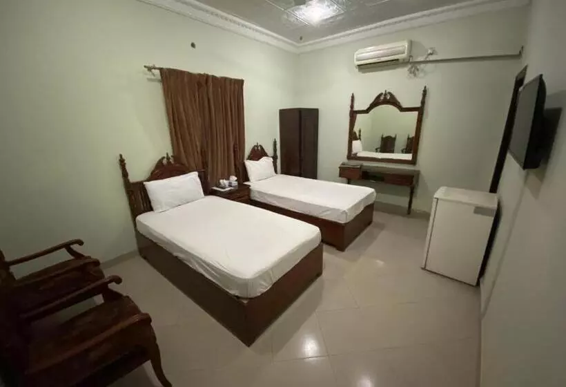 هتل Shelton Palace