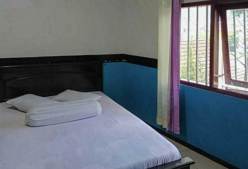 ホテル Villa Ghazani 4 At Desa Wisata Songgokerto