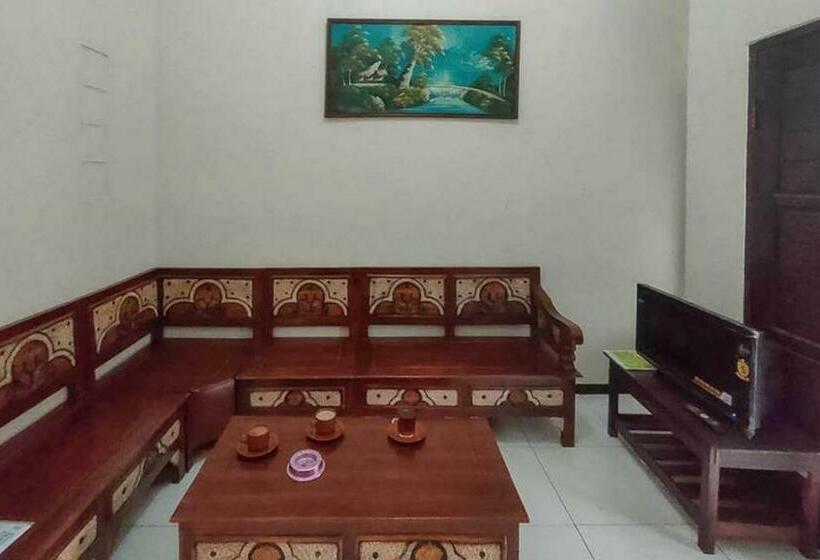 ホテル Villa Ghazani 4 At Desa Wisata Songgokerto