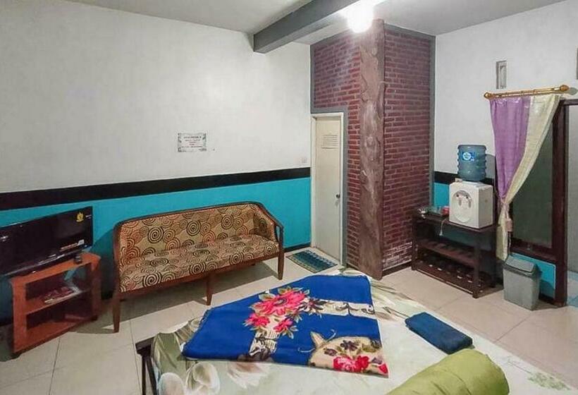 ホテル Villa Ghazani 4 At Desa Wisata Songgokerto