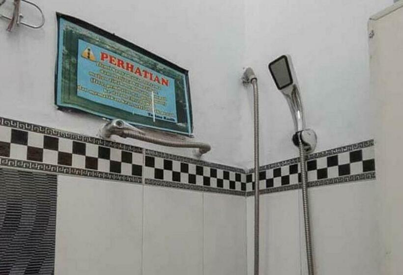 ホテル Villa Ghazani 4 At Desa Wisata Songgokerto