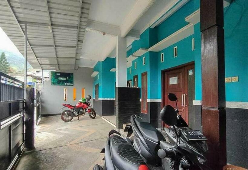 ホテル Villa Ghazani 4 At Desa Wisata Songgokerto