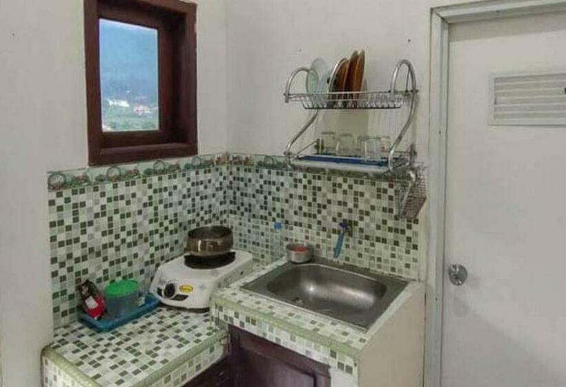 ホテル Villa Ghazani 4 At Desa Wisata Songgokerto