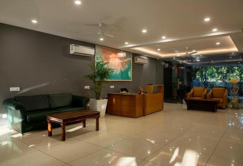Perch Service Apartment Mg Road