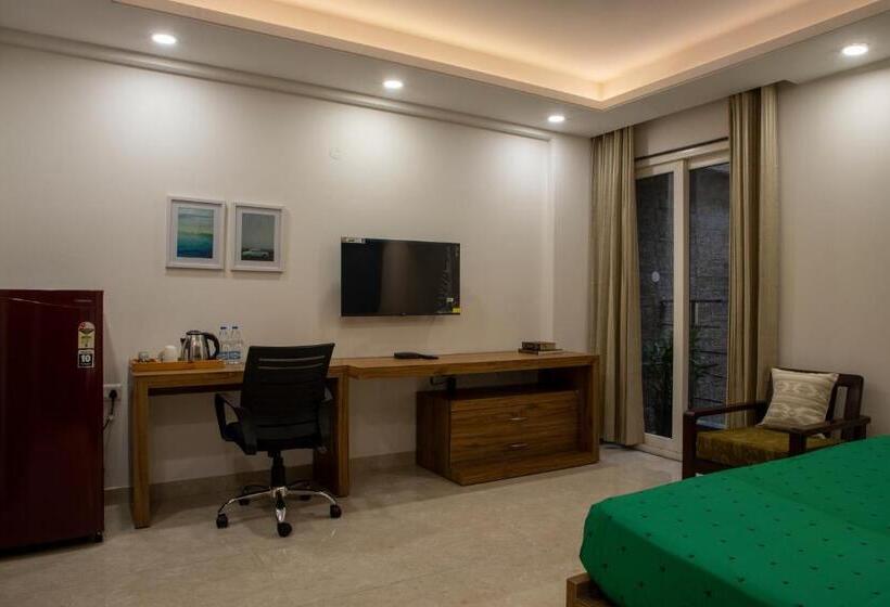 Perch Service Apartment Mg Road