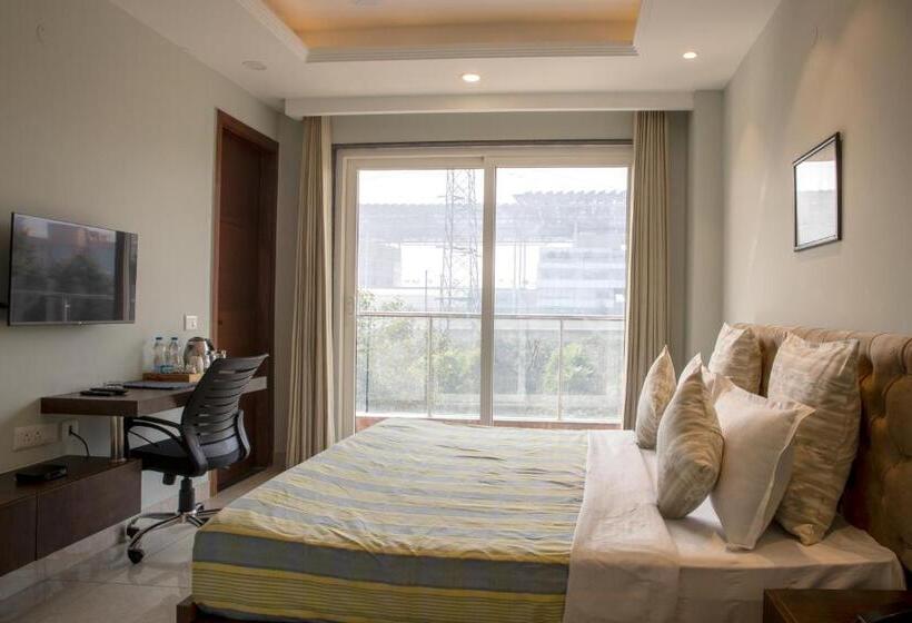 Perch Service Apartment Mg Road