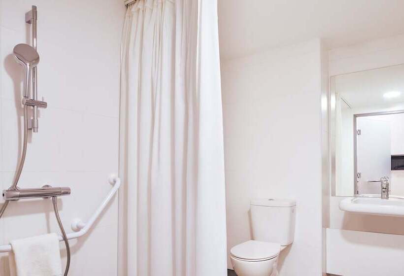 Easyhotel Paris Charles De Gaulle Villepinte