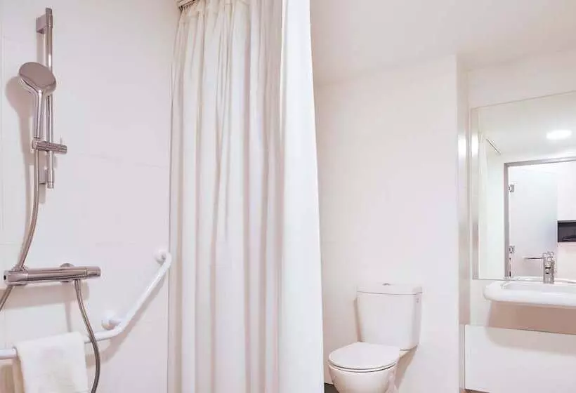 Easyhotel Paris Charles De Gaulle Villepinte