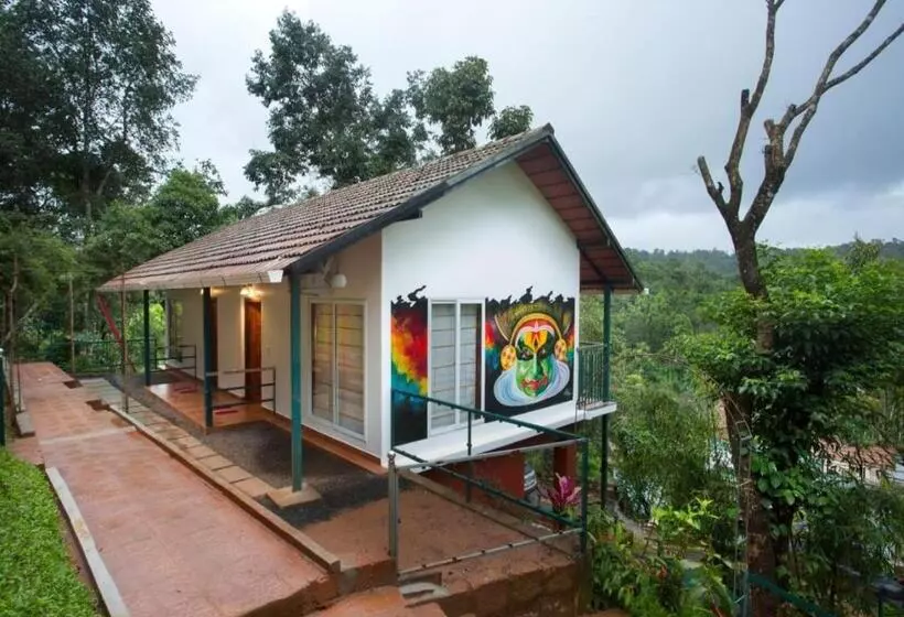 Hotelli Karlad Lake View Resort