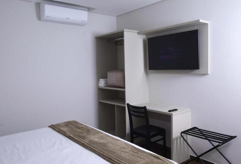 ホテル Pro Tork Confort