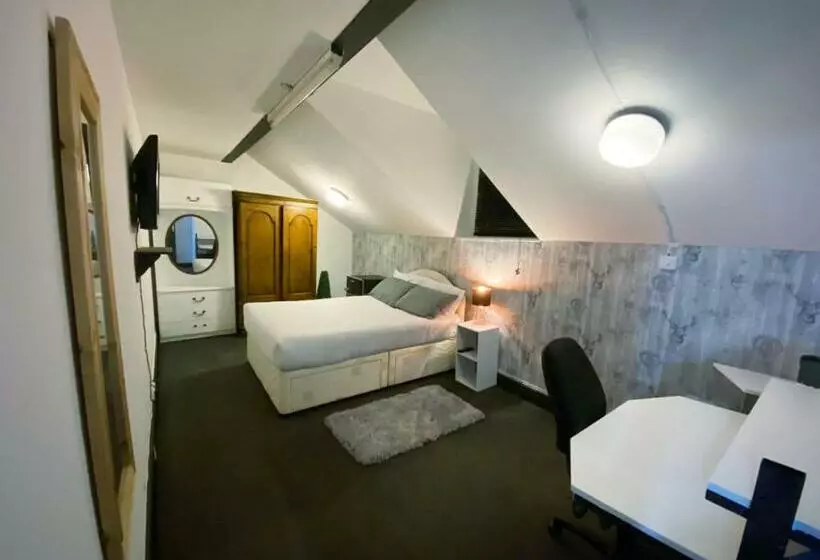 ペンション Townhouse 105