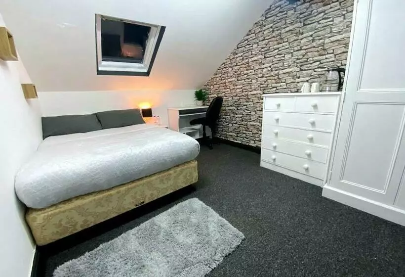 ペンション Townhouse 105