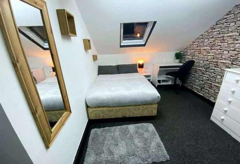 ペンション Townhouse 105