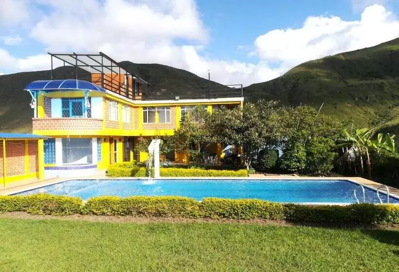 Retkeilymaja Alex Country House