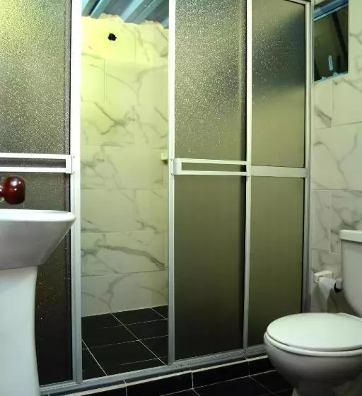 Retkeilymaja Alex Country House