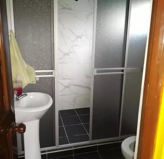 Retkeilymaja Alex Country House