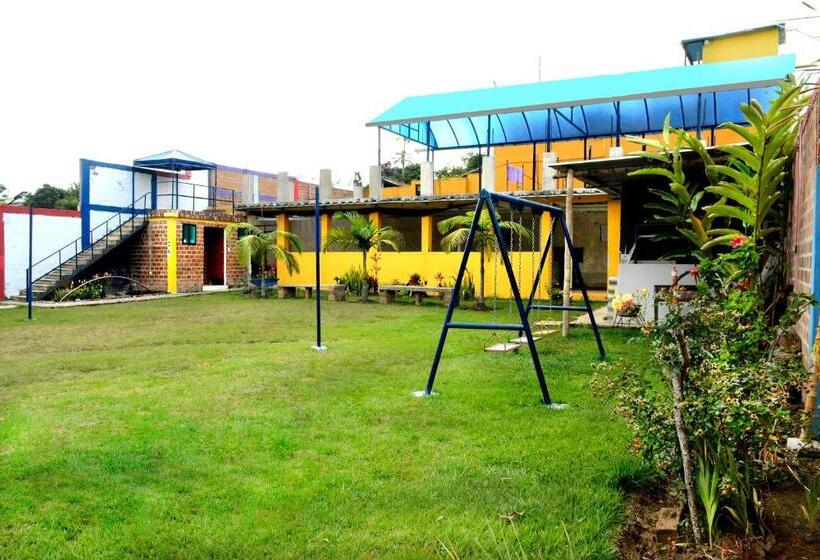 هاستل Alex Country House