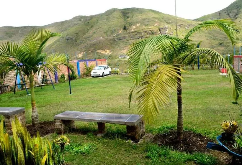 Retkeilymaja Alex Country House