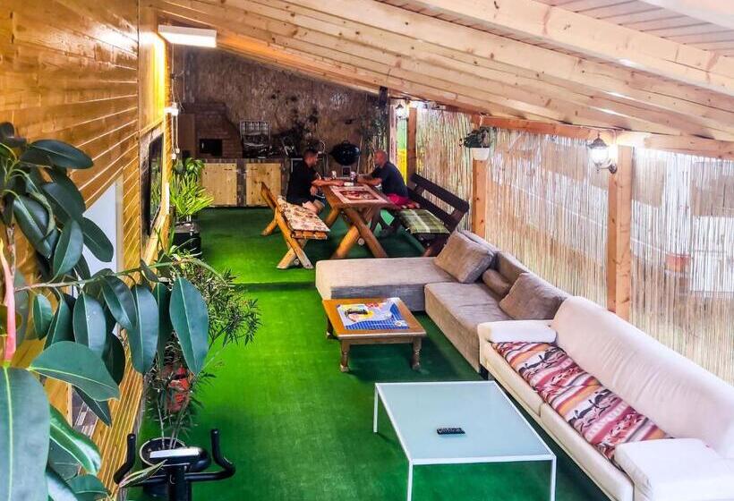 Пансион Casa De Vacanta Jeny