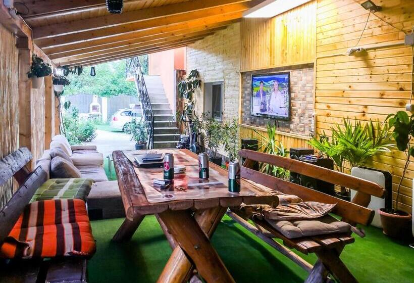 Пансион Casa De Vacanta Jeny