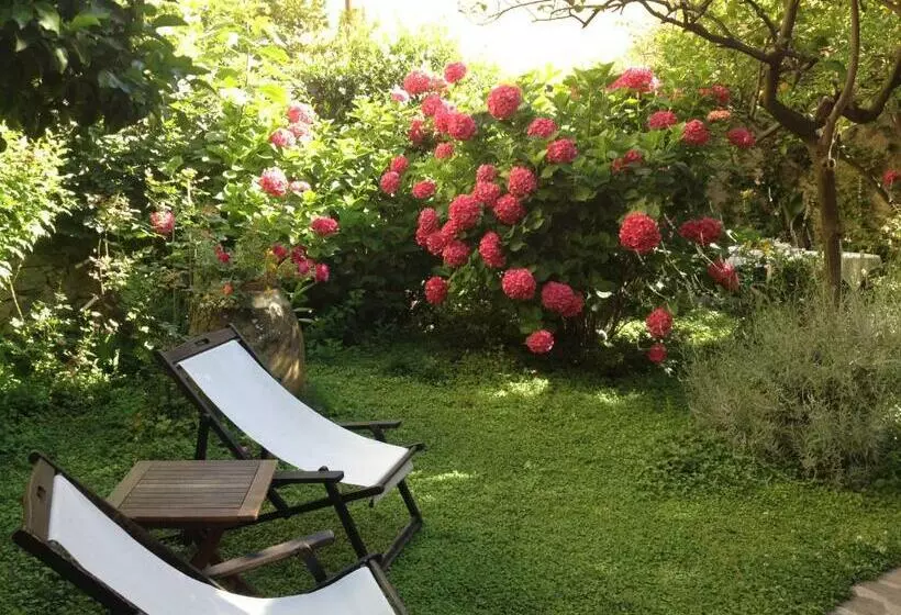 پانسیون Il Giardino Incantato