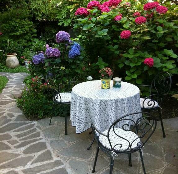 پانسیون Il Giardino Incantato