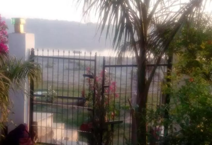 Majatalo Lime Villa On Ganga Ghat