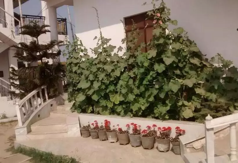 Majatalo Lime Villa On Ganga Ghat