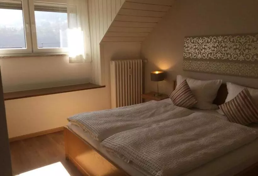 Retkeilymaja Gästehaus Weber Loskill