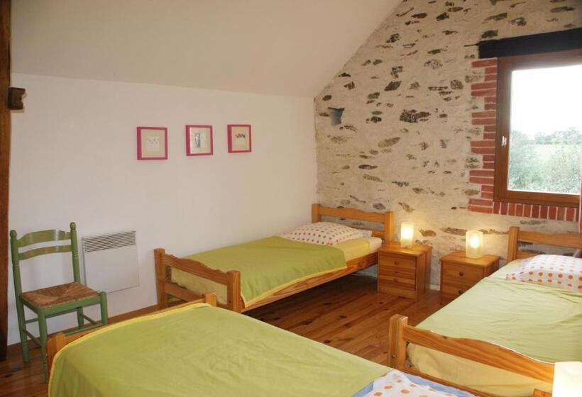 ベッドアンドブレックファースト Logis Du Patis Roux