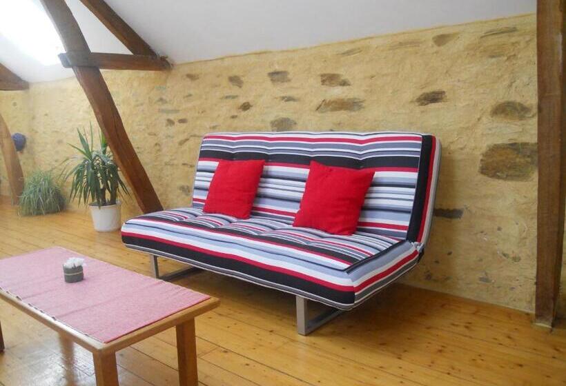 ベッドアンドブレックファースト Logis Du Patis Roux