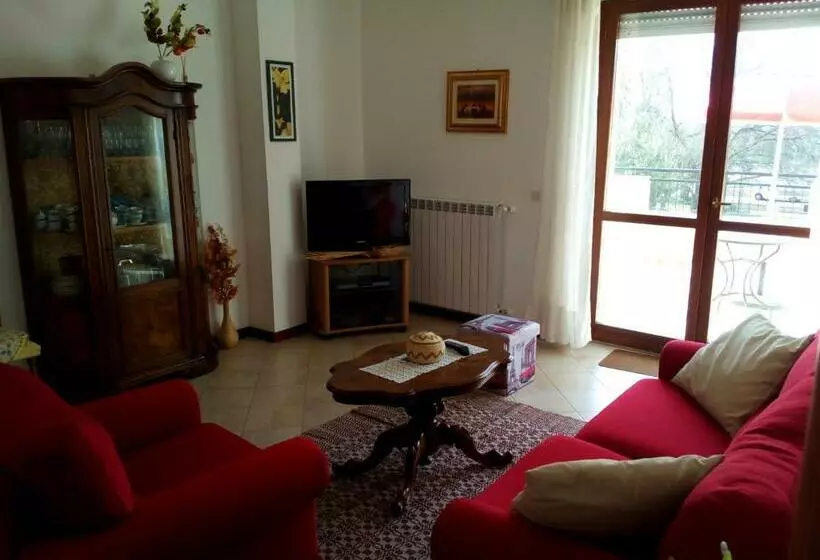 Aamiaismajoitus (B&B) Luce