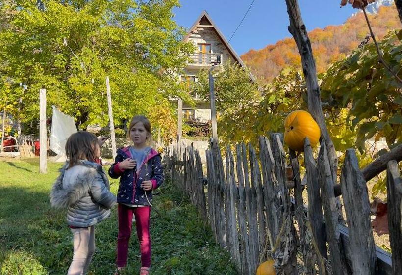 צימר Villa Gjeçaj Guesthouse And Restaurant