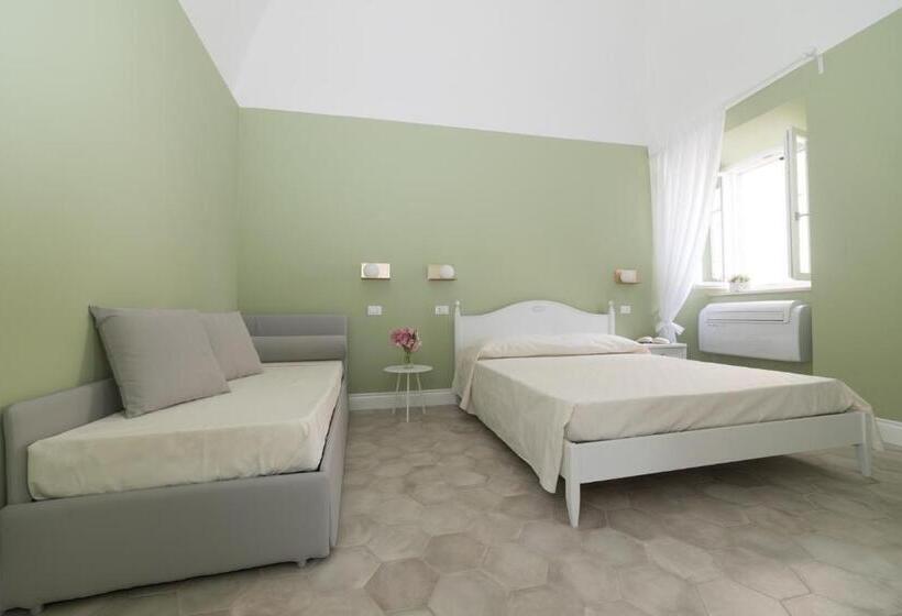 פנסיון Alemar Sirolo