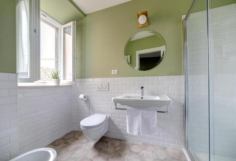 פנסיון Alemar Sirolo