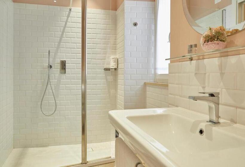 פנסיון Alemar Sirolo