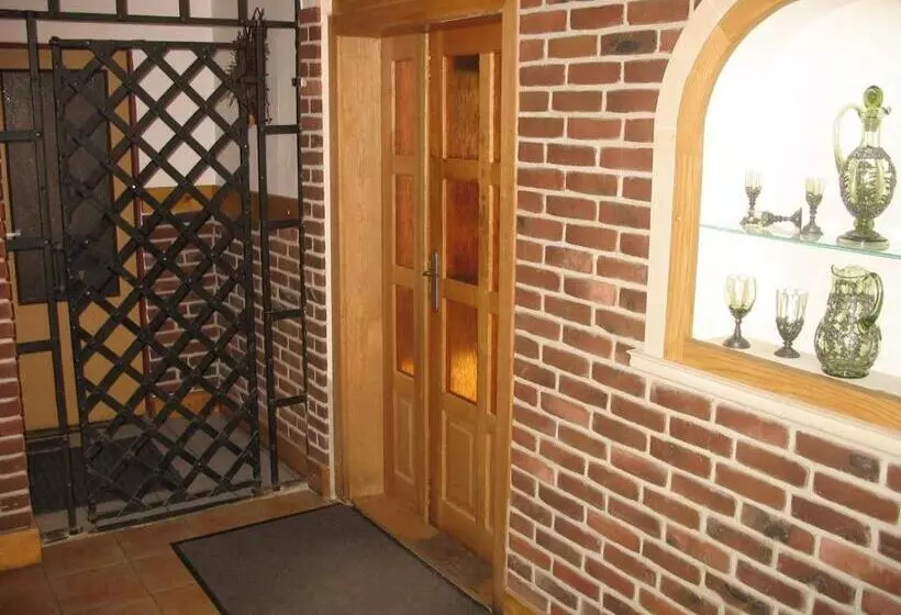 ペンション Penzion   Restaurace Na Výšince