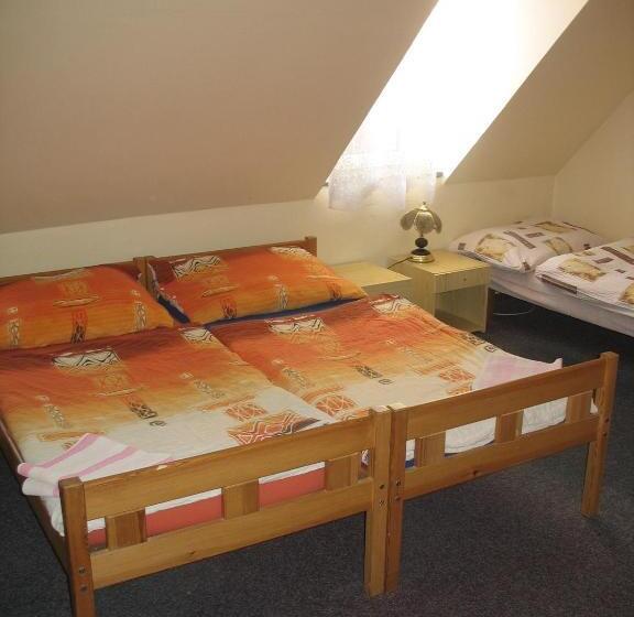 ペンション Penzion   Restaurace Na Výšince