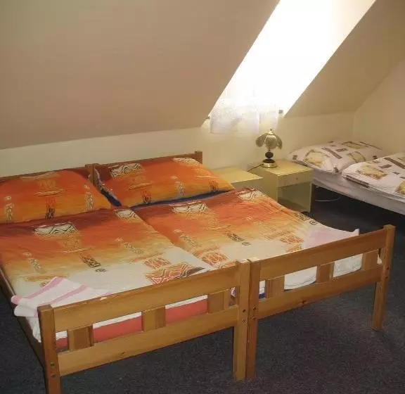 ペンション Penzion   Restaurace Na Výšince