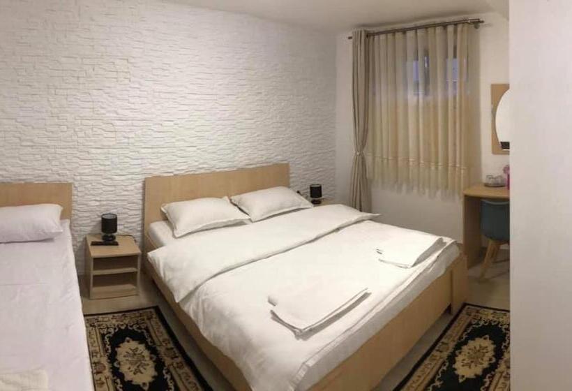 پانسیون Vila Fan Confort