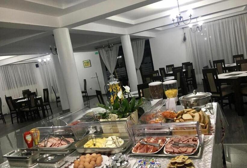 پانسیون Vila Fan Confort