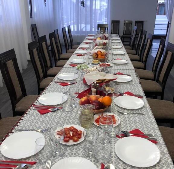 پانسیون Vila Fan Confort