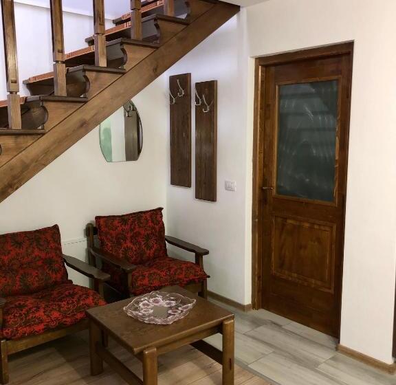 پانسیون Vila Fan Confort