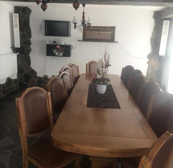 پانسیون Vila Fan Confort