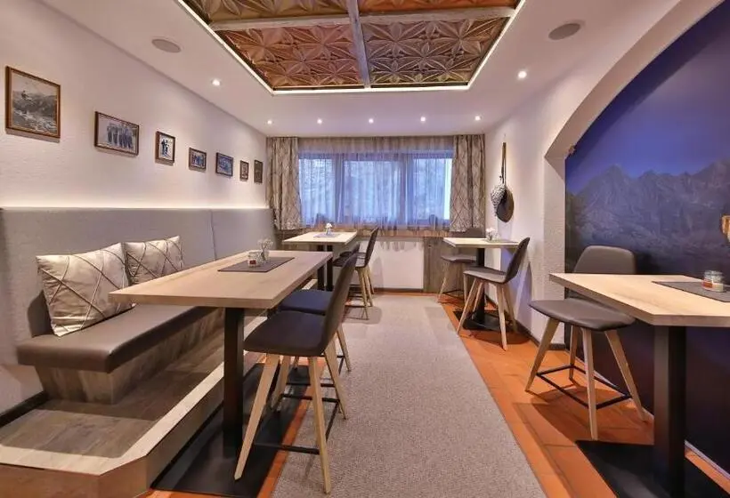 Garni Fiegl Apart