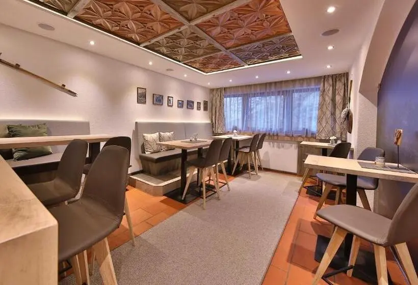 Garni Fiegl Apart