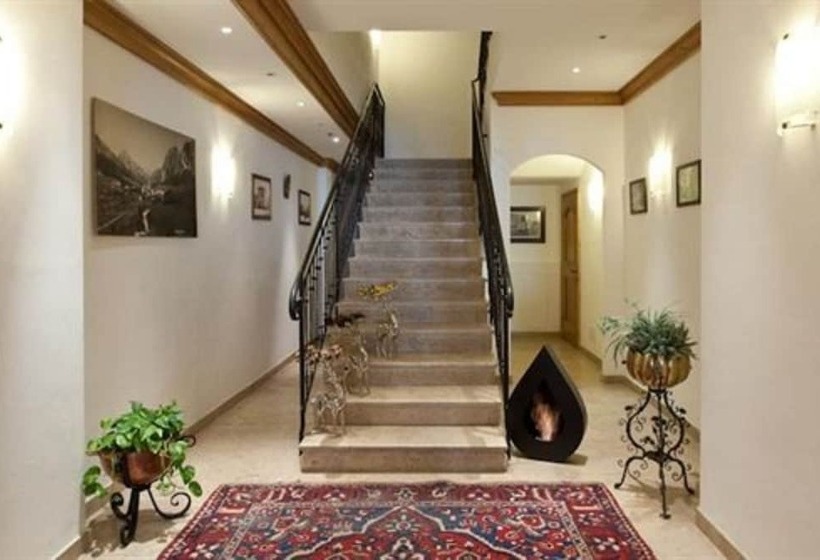 בית מלון כפרי Aquila