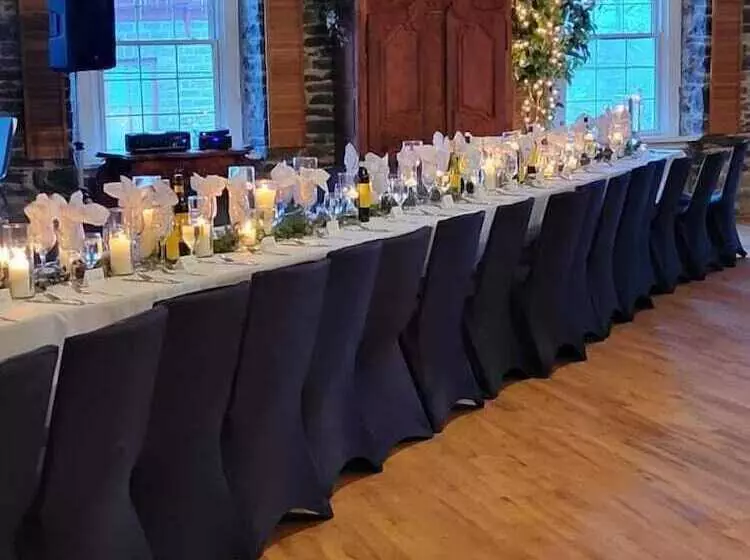 酒店 Baldachin Inn