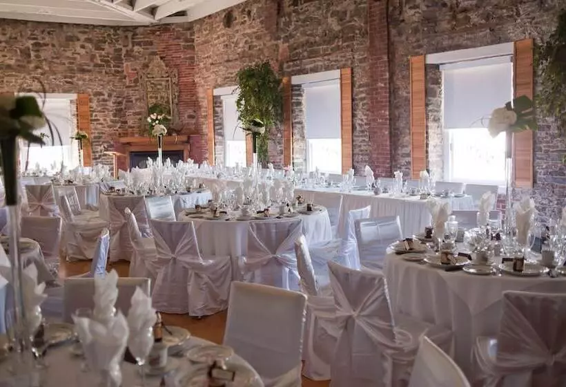 酒店 Baldachin Inn