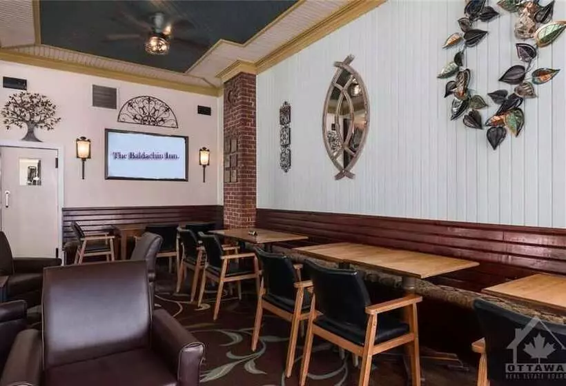 酒店 Baldachin Inn